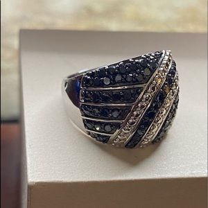 BLACK DIAMOND CLUSTER STERLING SILVER BAND